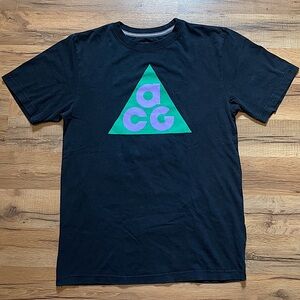 2011 Nike ACG short sleeve